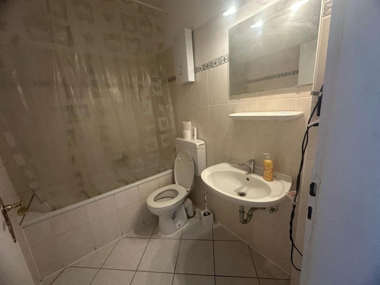 Ferienwohnung 诺伊斯 外观 照片
